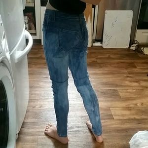 Levi stretchy skinny jeans